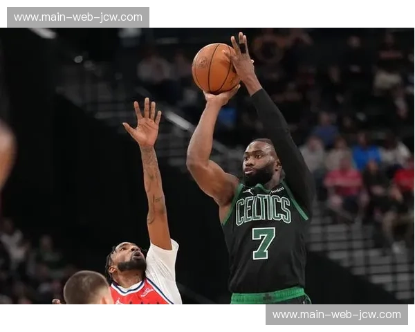 杰伦·布朗獭兔报销后担重任 场均29.7分证FMVP含金量