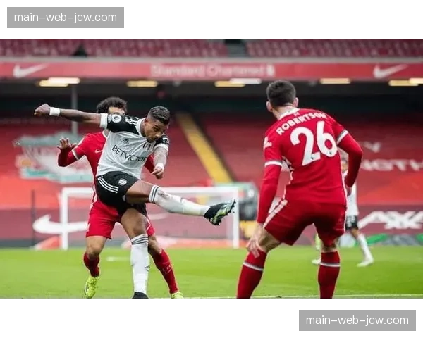 勒沃库森反击战术成功 利用对手失误取得进球